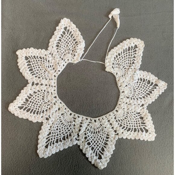 Vintage Handmade Crochet Lace Collar - Picture 8 of 15